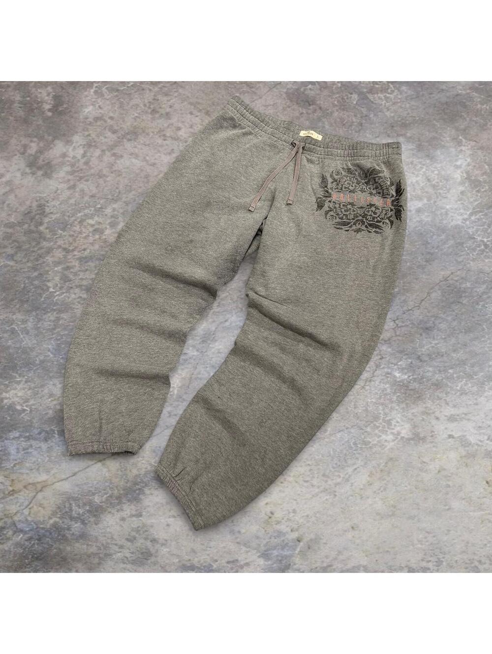 Grey Hollister Co. sweatpants with embroidered logo #sweatpants